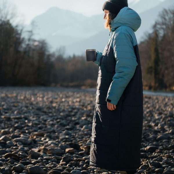 VOITED Premium Slumber Jacket for Camping, Vanlife & Indoor - Arcticblue   Graphite   Dustysand Jetzt online – Bild 5